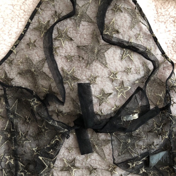 Mesh star tie tank top. - Picture 4 of 6